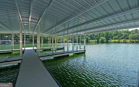 A home in Hiawassee