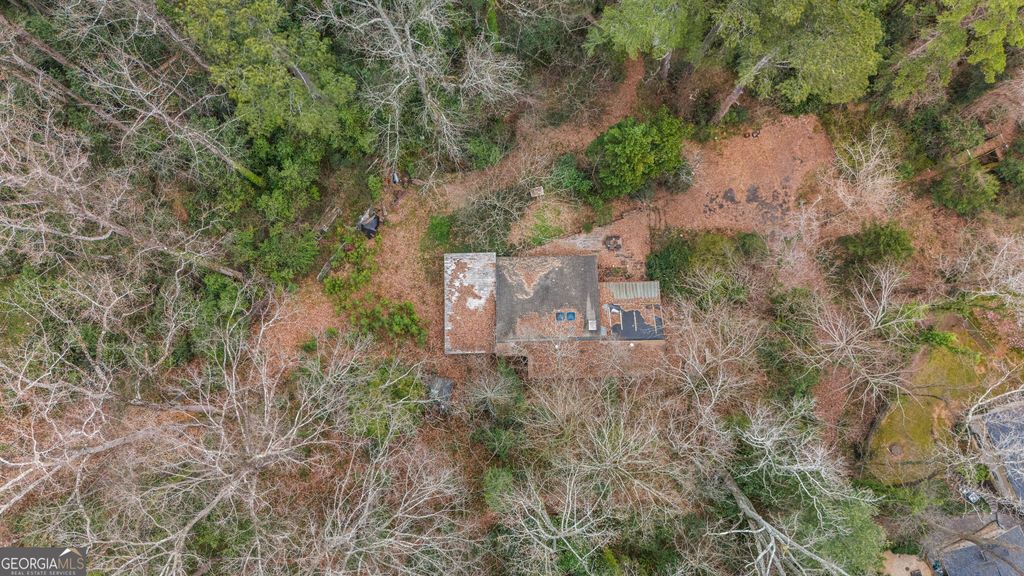 Photo of 5635 Lake Forrest Drive, Sandy Springs, GA 30342 (MLS # 10705950)