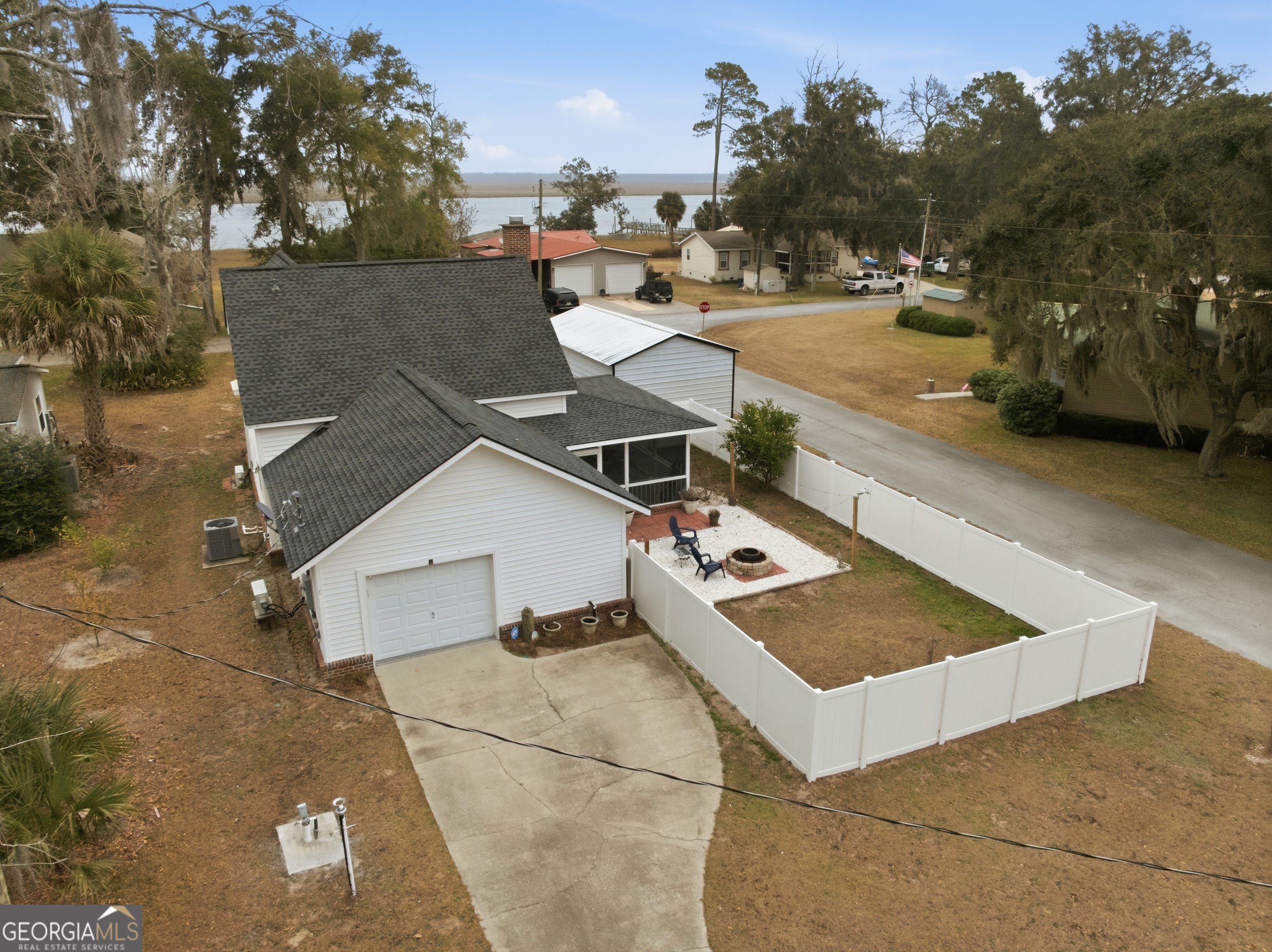 770 Hickory Bluff DR