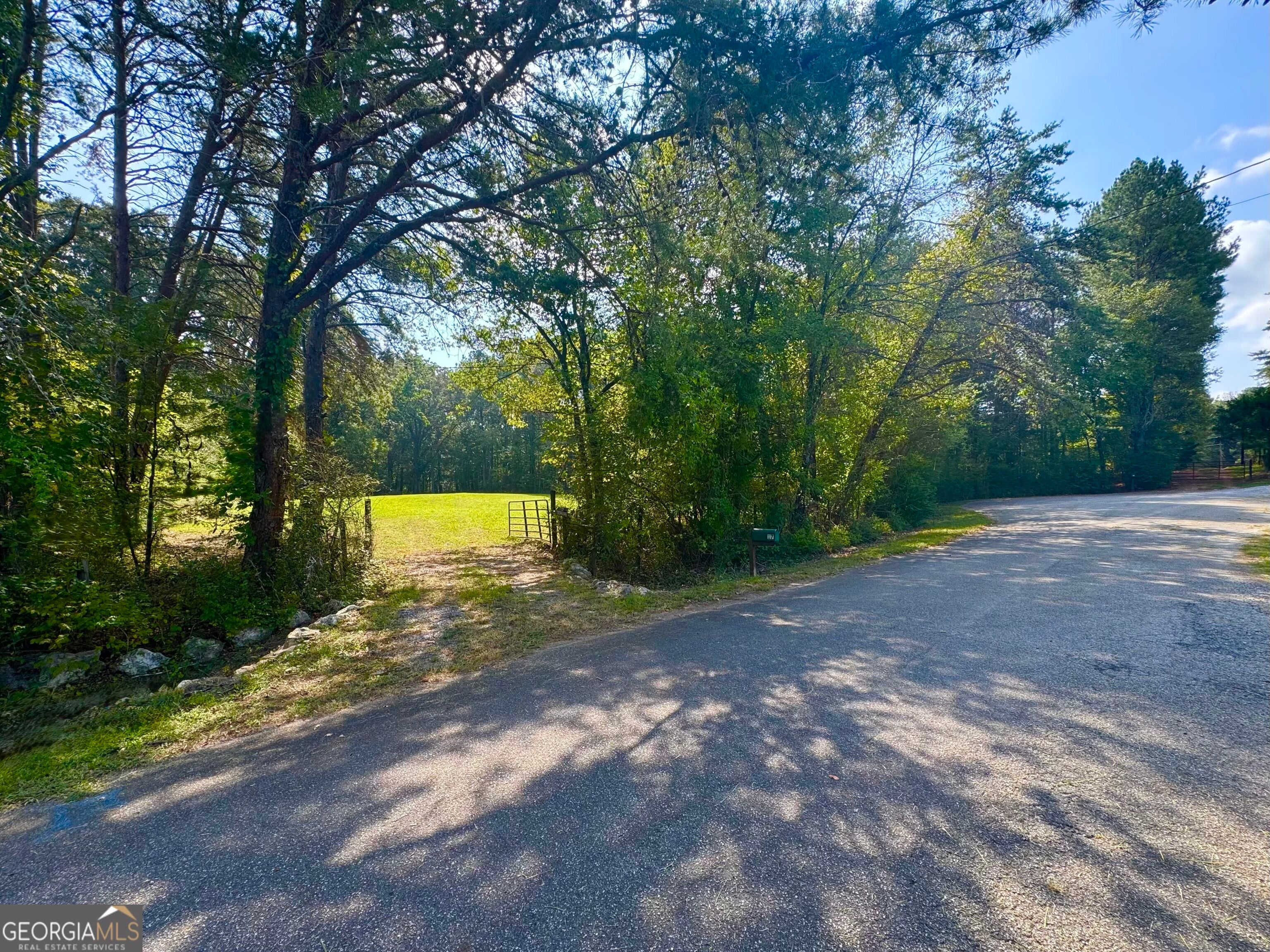 17 Farm RD