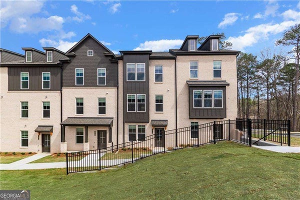 2814 DAYBREAK LN, NEWNAN, GA 30265 - Image 149d3d2128fe2f3eac51ee675fc86c38/3086979577