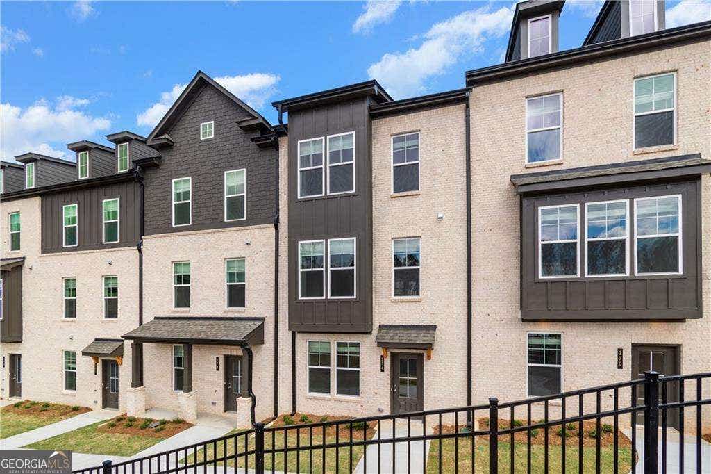Photo of 2814 Daybreak Lane, Newnan, GA 30265 (MLS # 10825239)