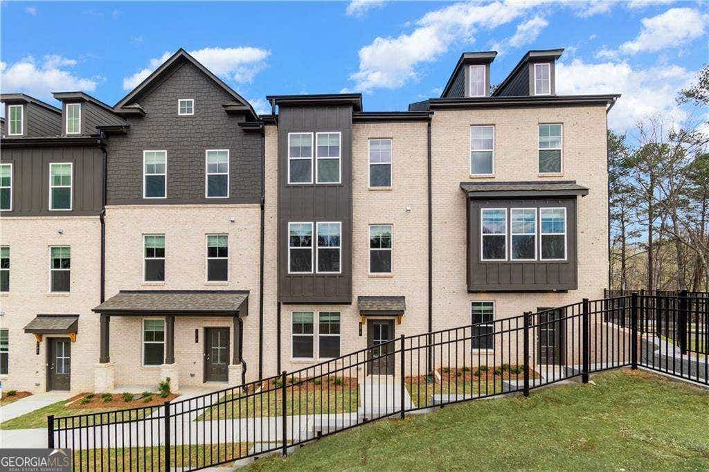 Photo of 2814 Daybreak Lane, Newnan, GA 30265 (MLS # 10825239)