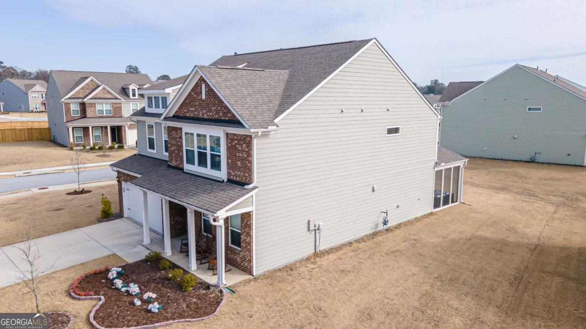 3172 Lowell RD