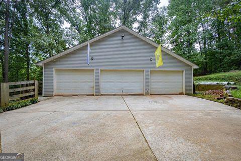 A home in Newnan