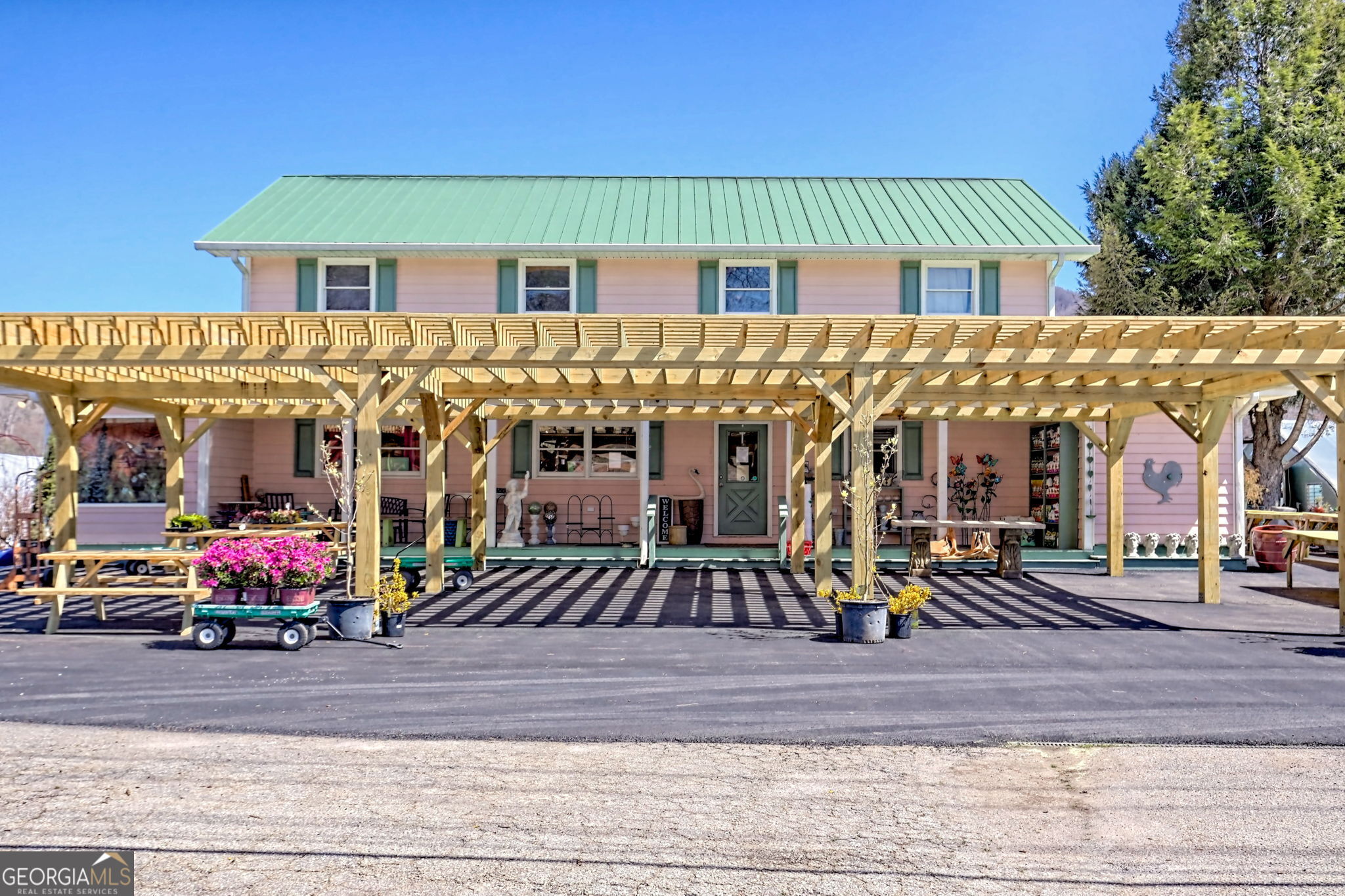 4772 Highway 441 N