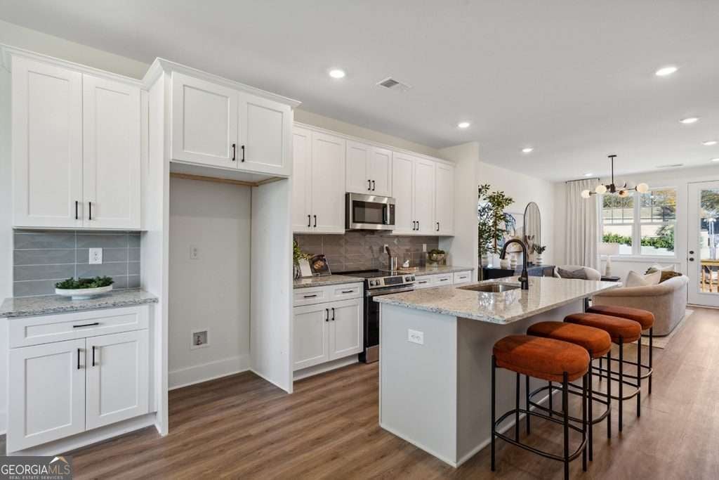 205 Mission WAY