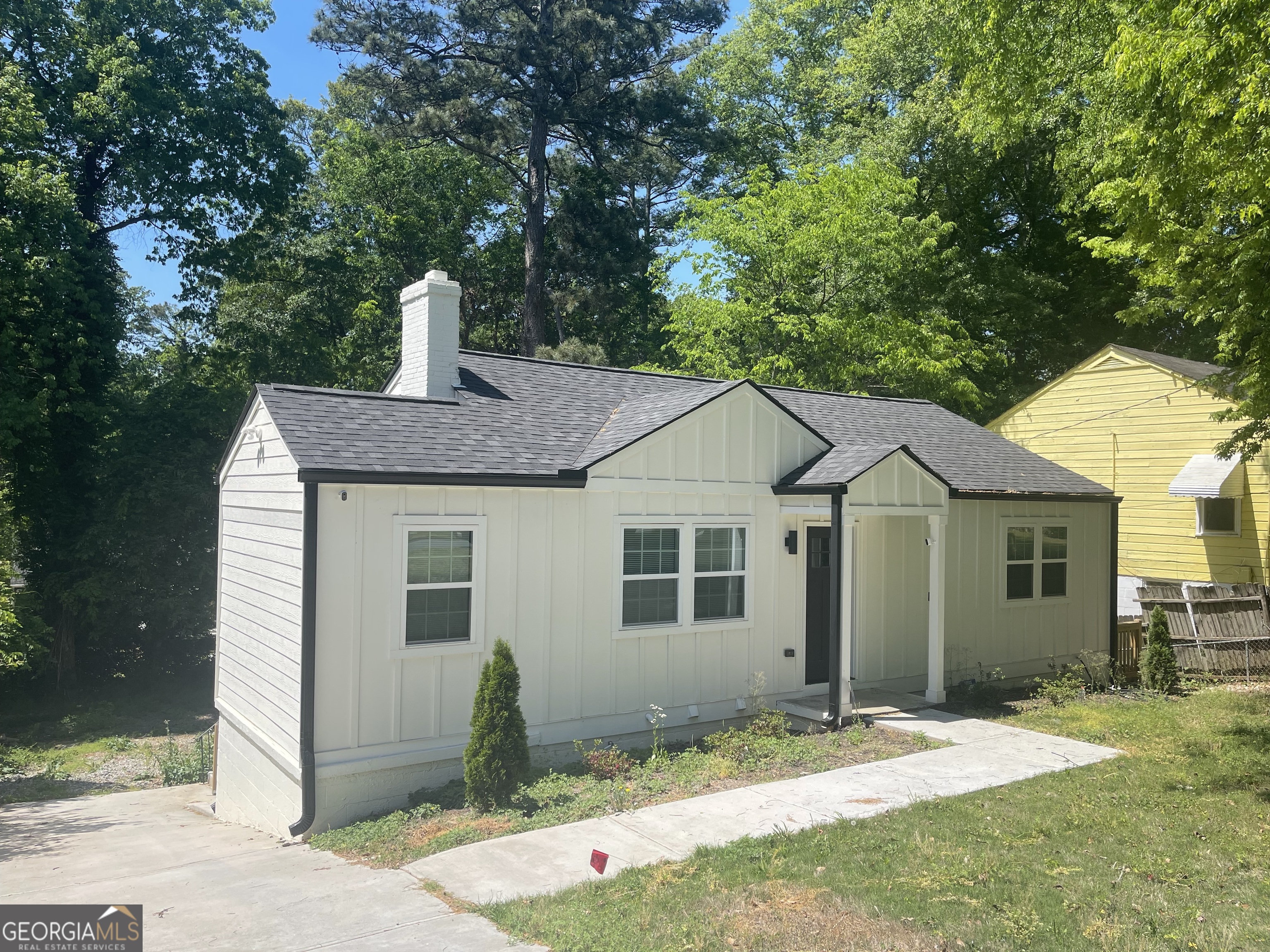 1147 Graymont DR SW
