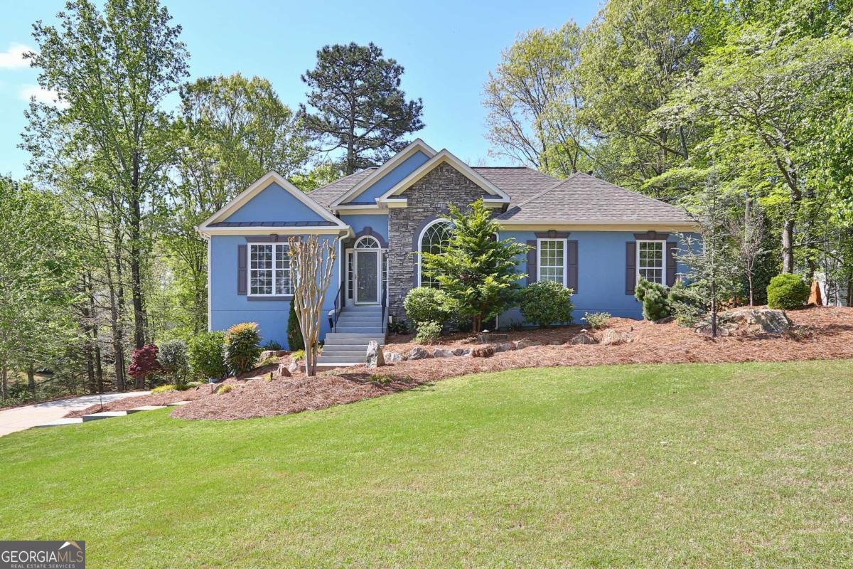 3015 Larkspur CT