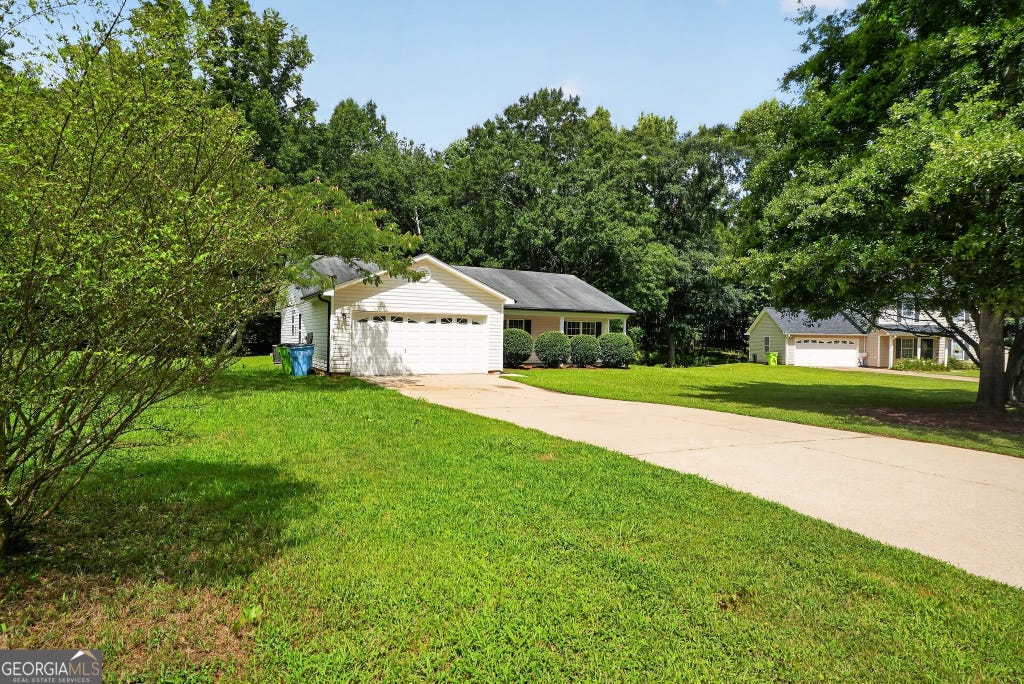 Photo of 2015 Jefferson Way, McDonough, GA 30252 (MLS # 10819118)