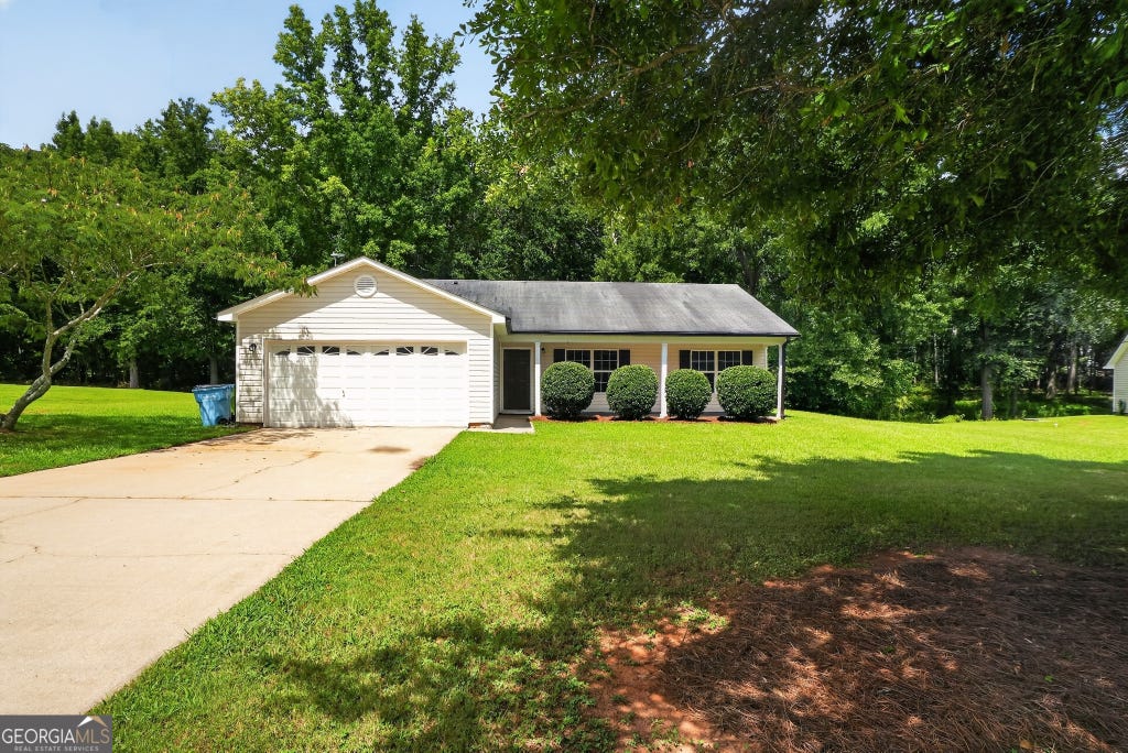 Photo of 2015 Jefferson Way, McDonough, GA 30252 (MLS # 10819118)