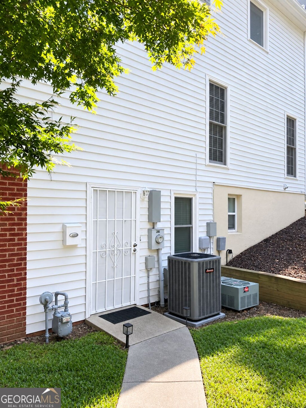 Photo of 3444 Velvet Creek, Marietta, GA 30008 (MLS # 10848503)