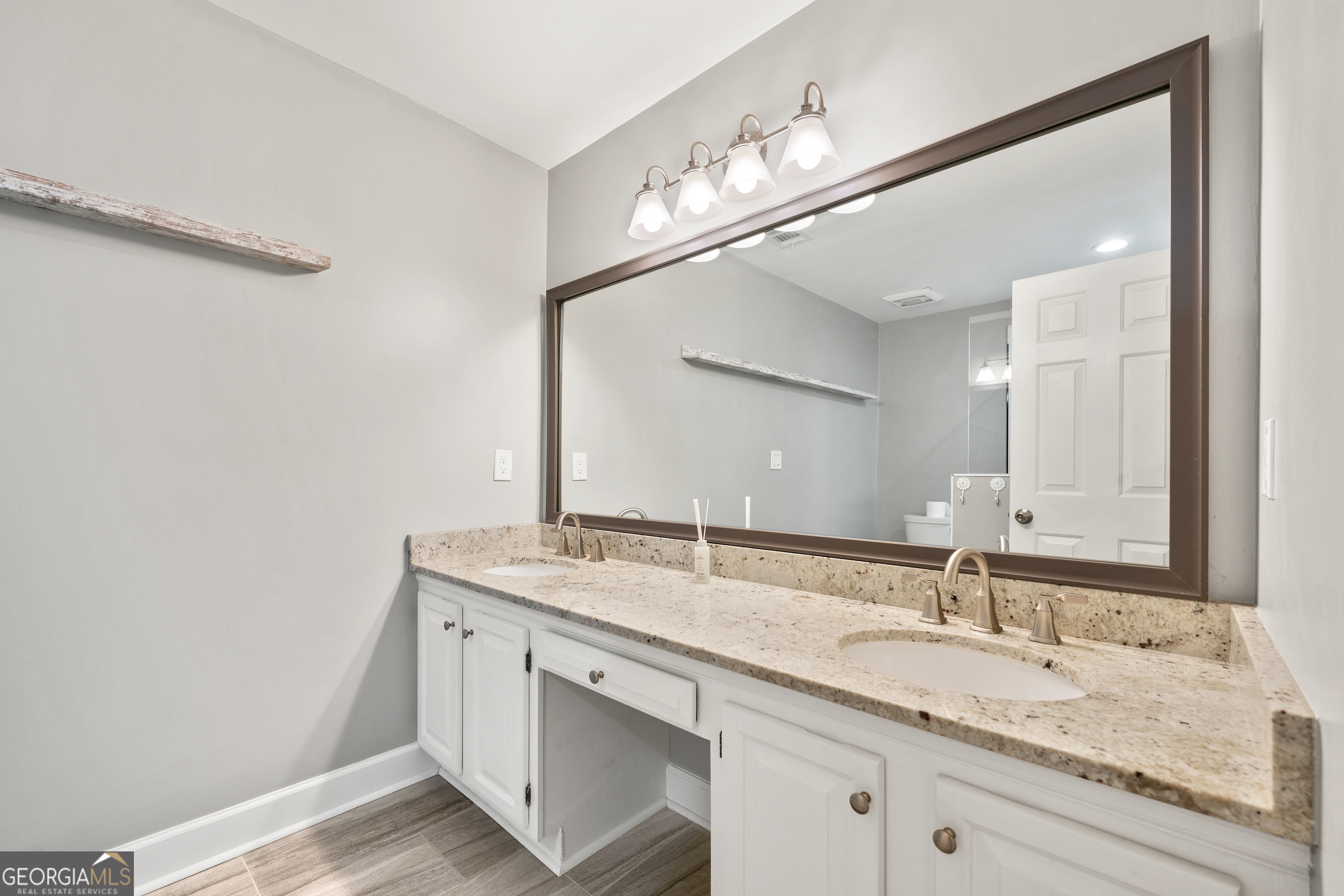 Defoors Mill - Residential