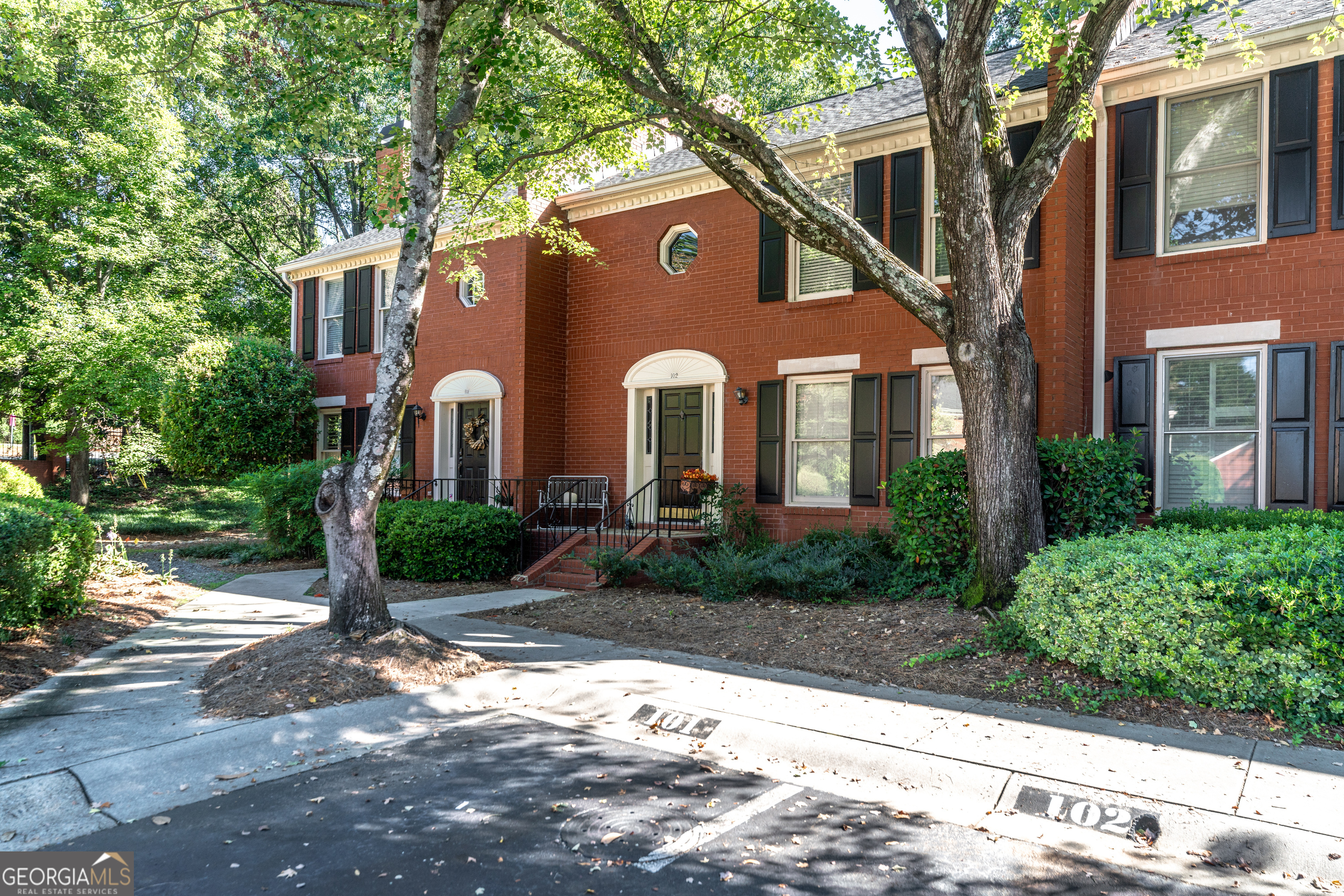 Defoors Mill - Residential