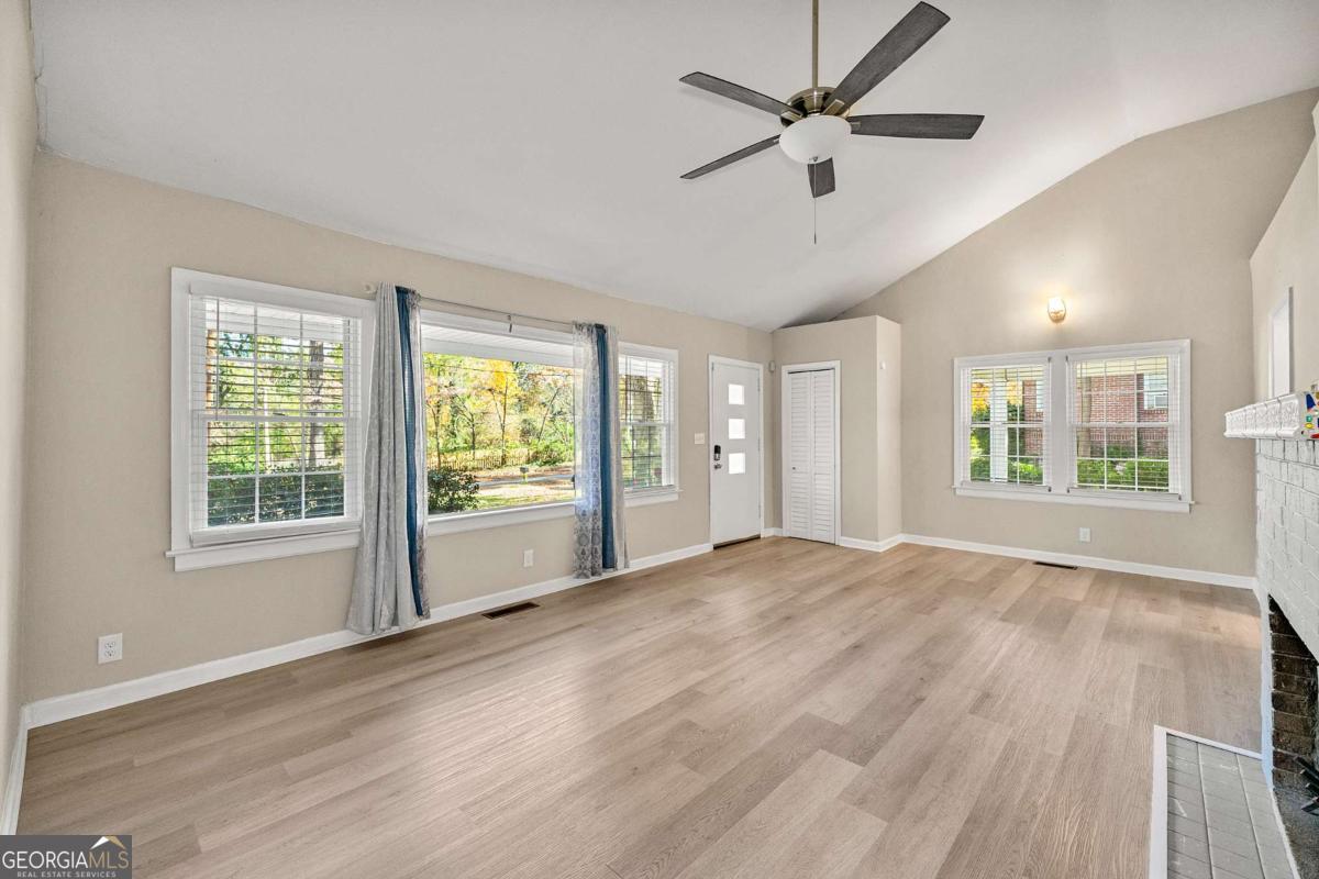 East Point, Georgia 30344, United States, 3 Bedrooms Bedrooms, ,1 BathroomBathrooms,Residential,Active,6268