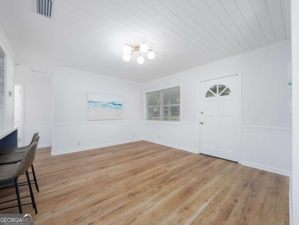 204 Fourth AVE