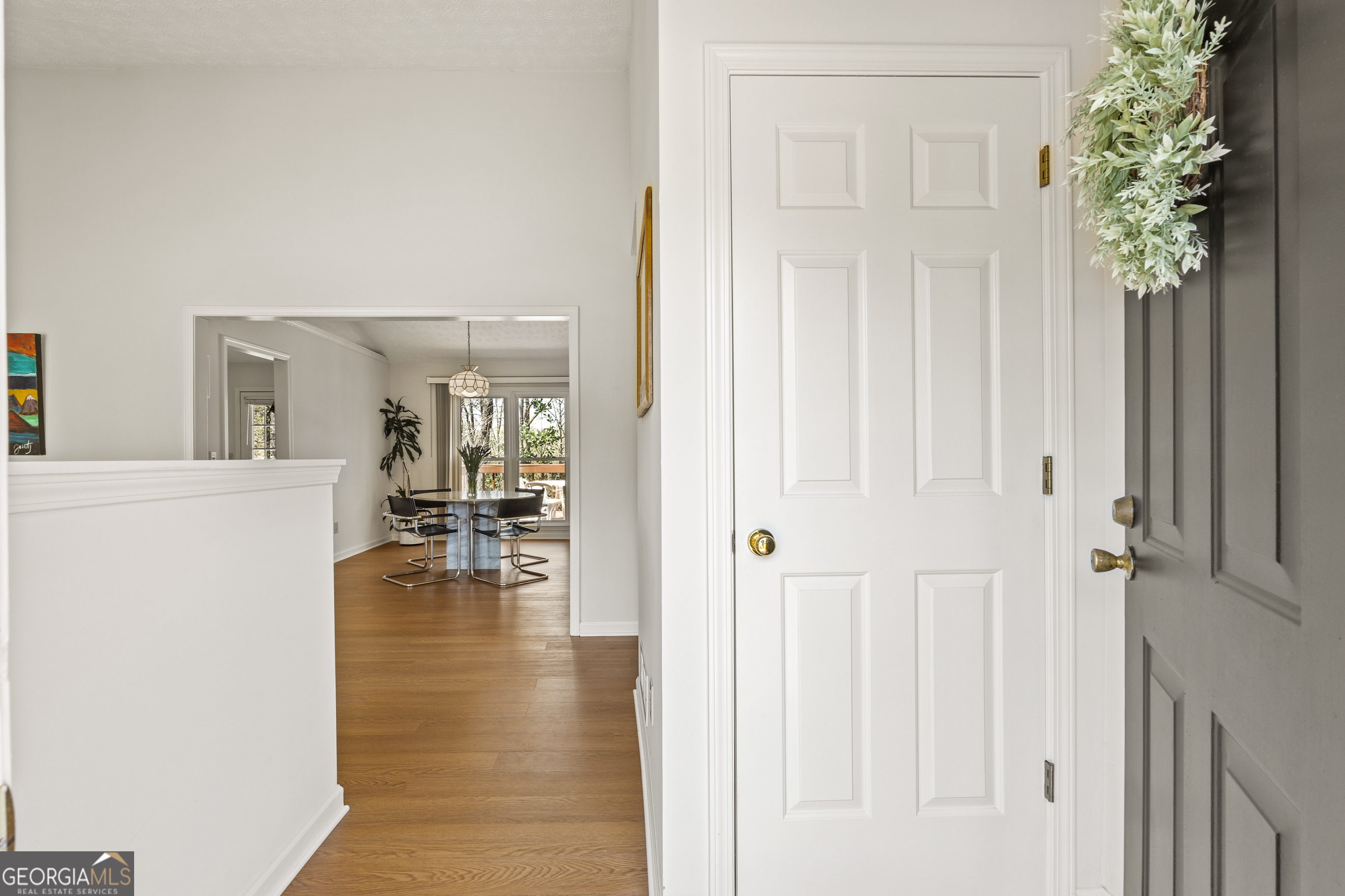 877 Old Farm WALK