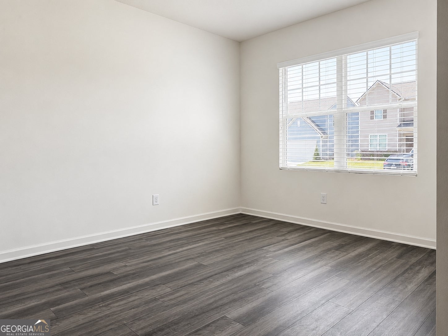 43 Ellenore DR