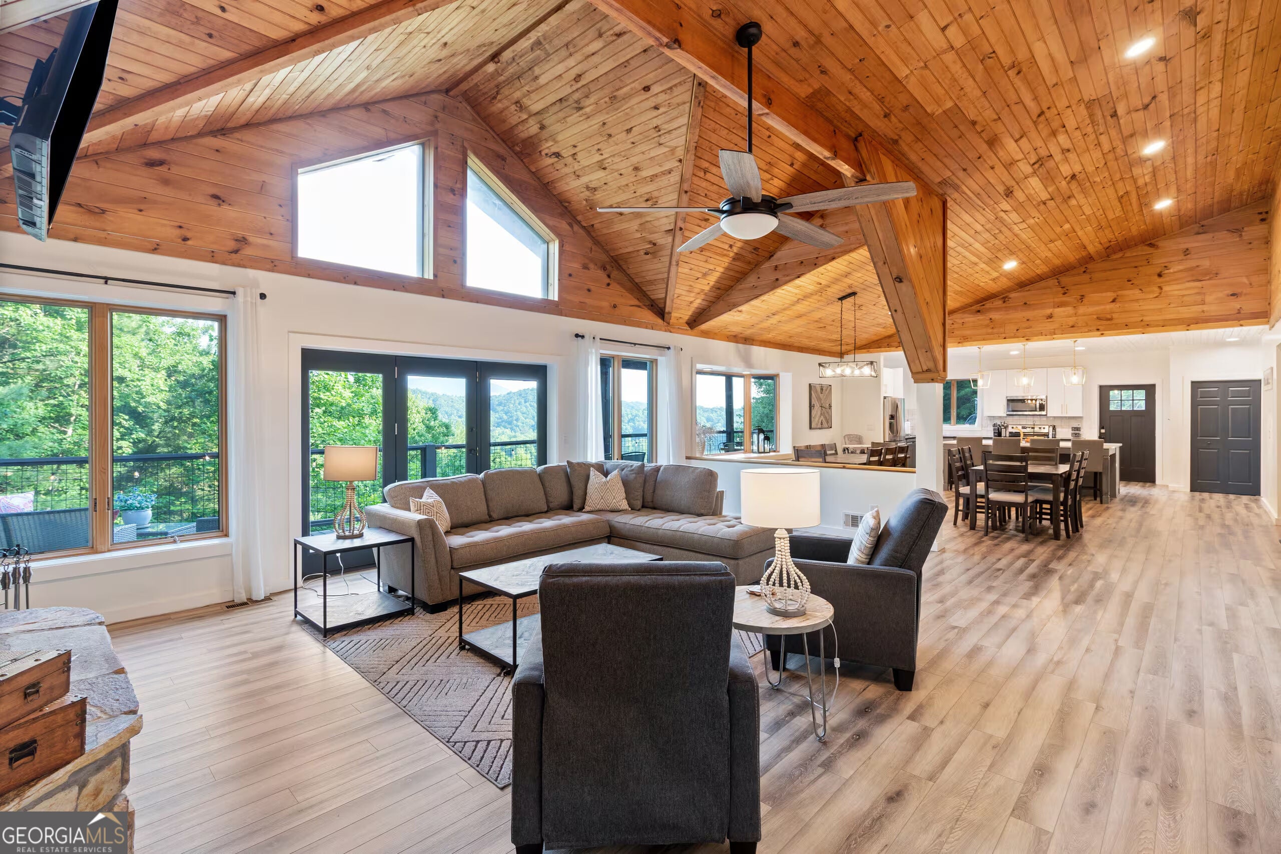 183 Cozy Acres LN