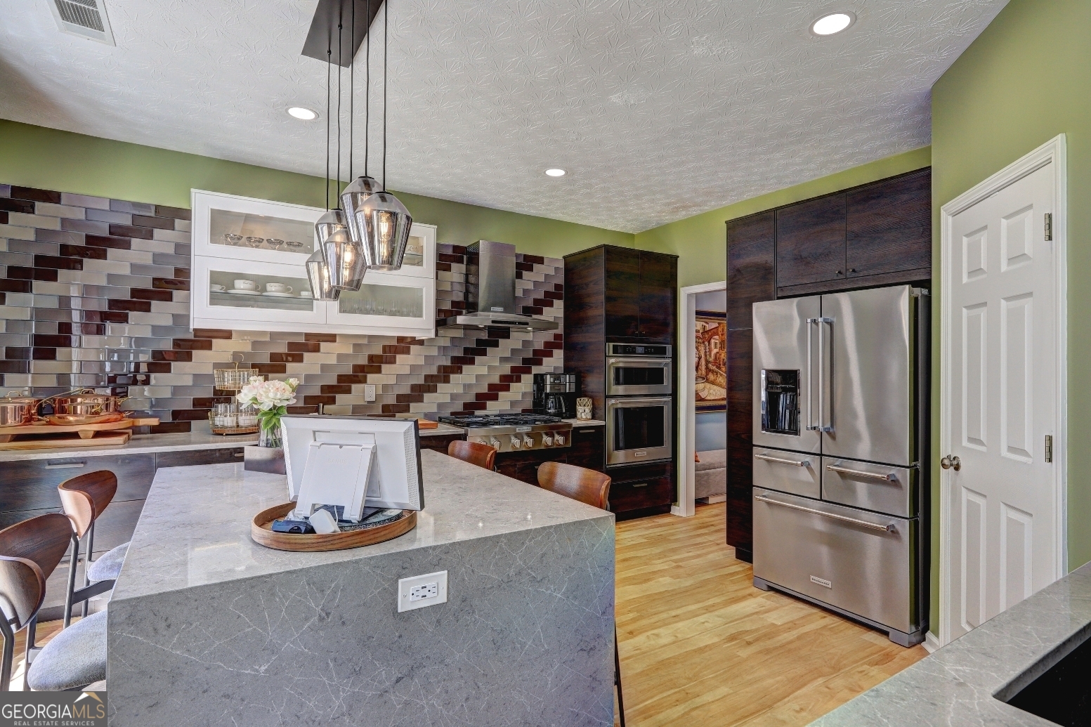 1600 Brisbane DR