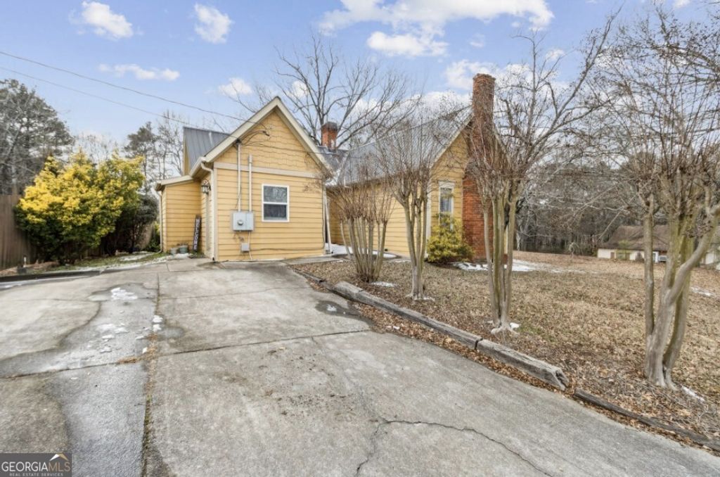 Photo of 4402 Oak Street, Oakwood, GA 30566 (MLS # 10682540)