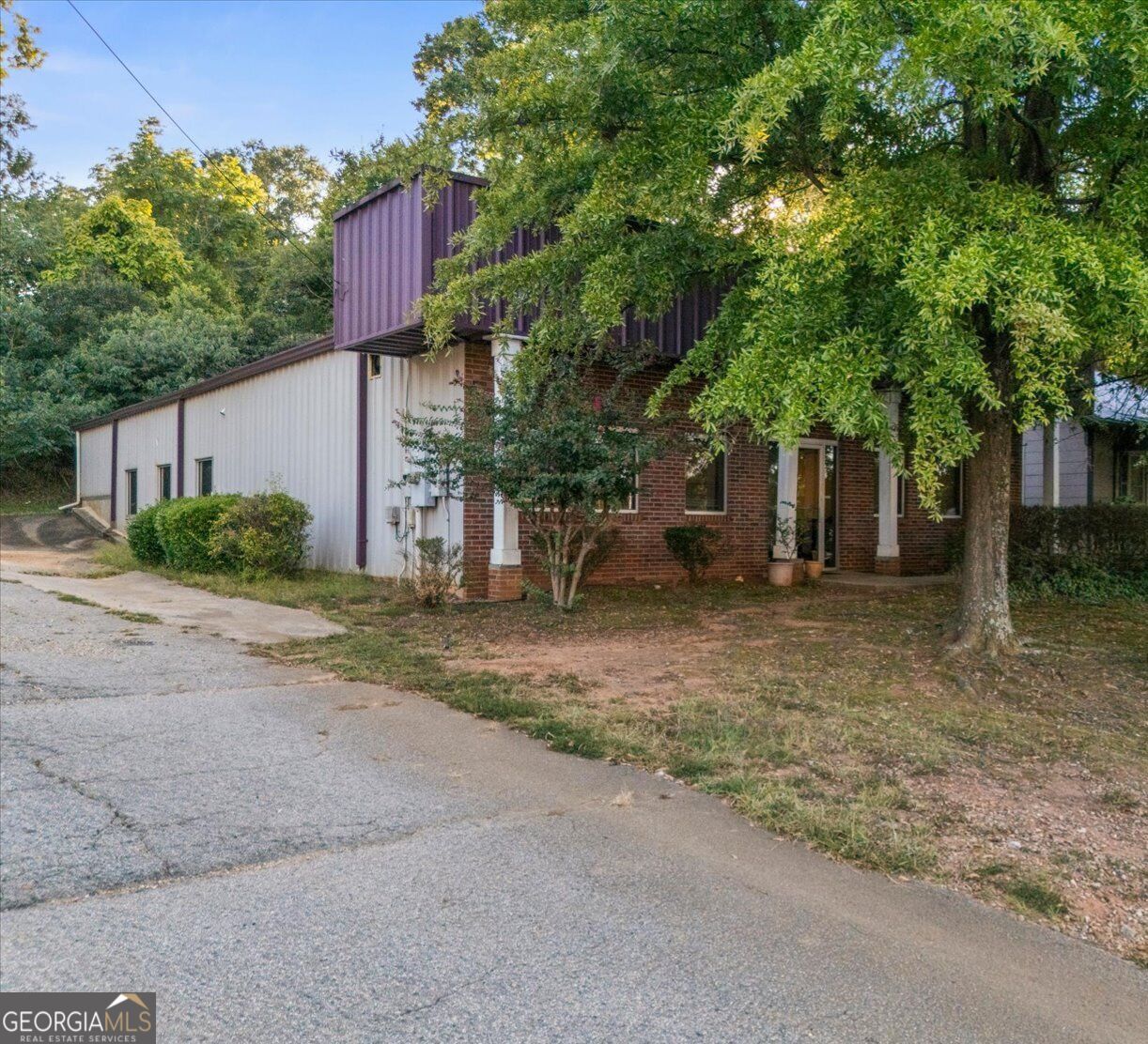 348 Oak ST