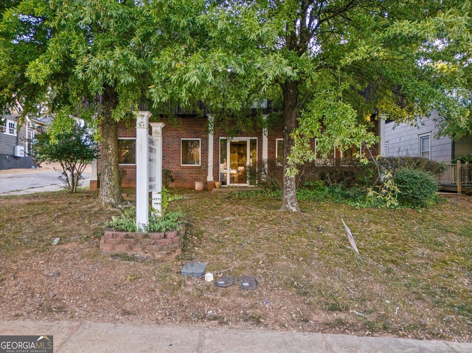 348 Oak ST