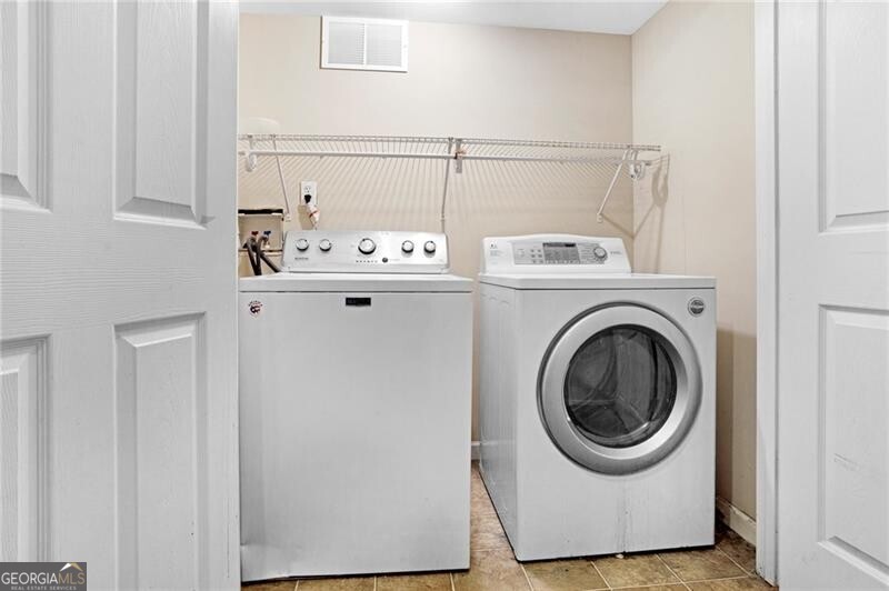 Smyrna, Georgia 30080, United States, 4 Bedrooms Bedrooms, ,4 BathroomsBathrooms,Residential,Active,141526