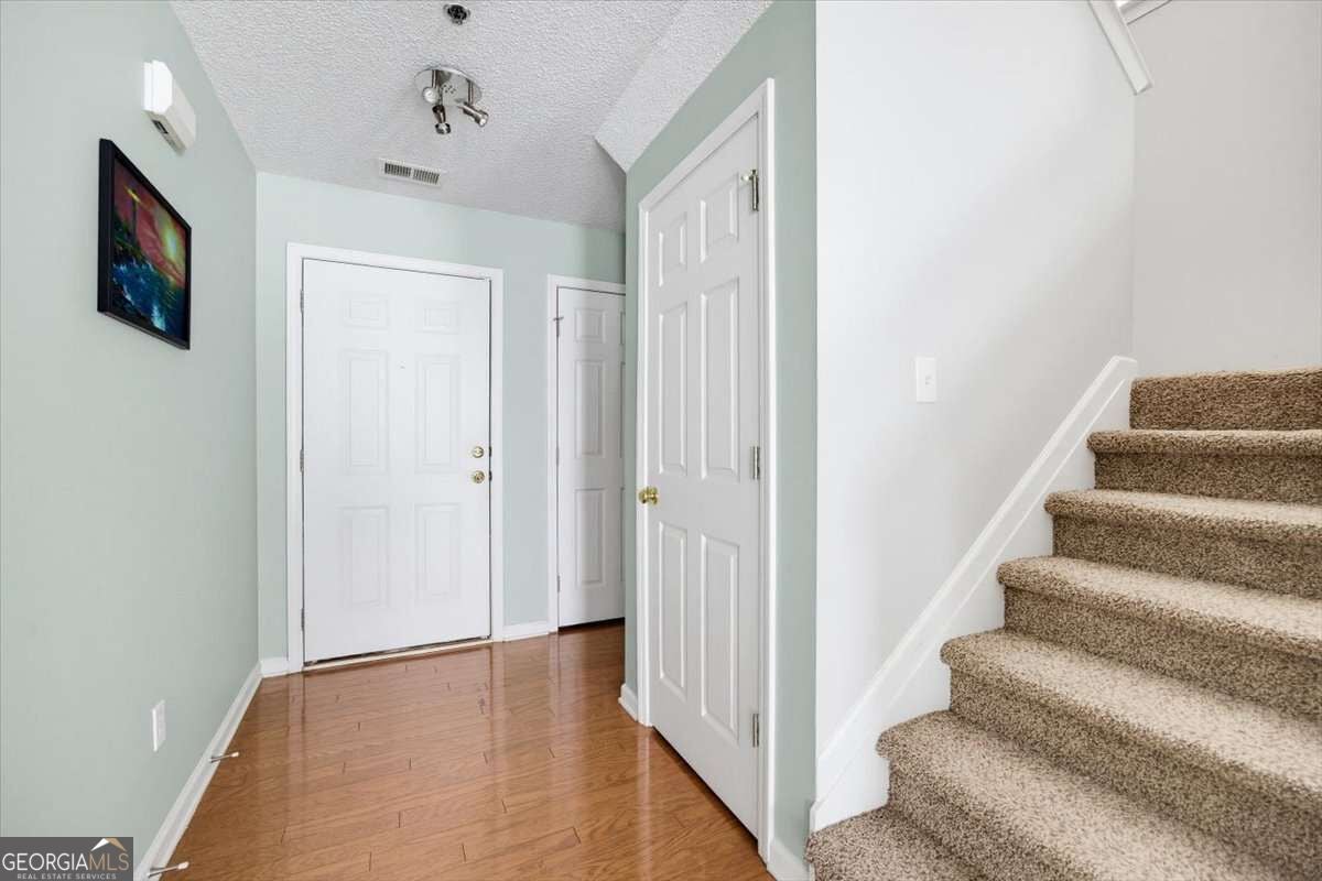 245 Cottonwood Creek CIR