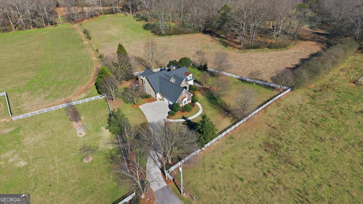 220 McKenzie Bridge RD