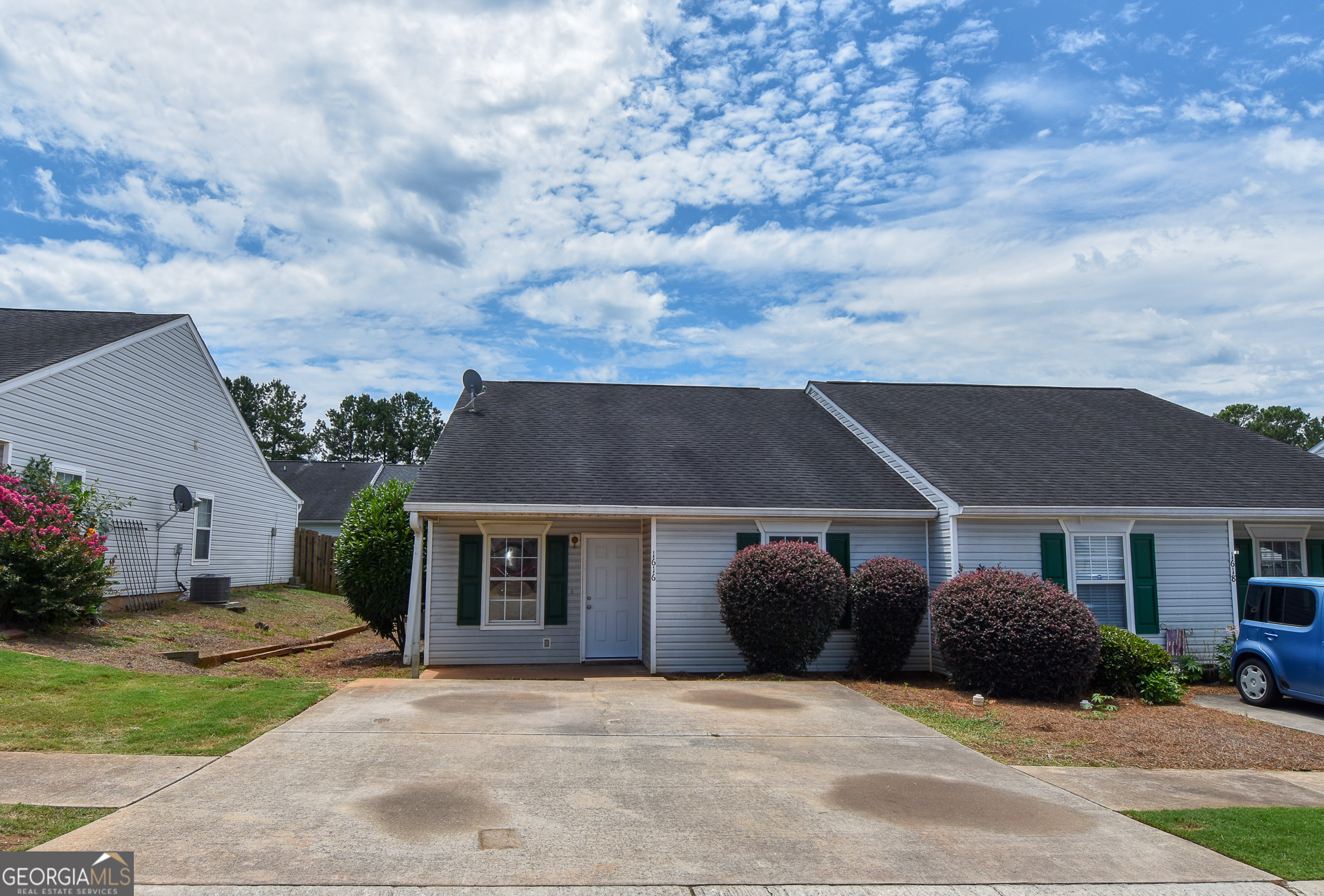 1616 Summerwoods CIR