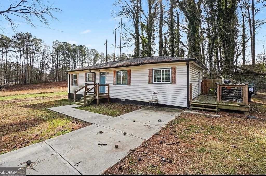 Photo of 3308 Delmar Lane NW, Atlanta, GA 30331 (MLS # 10684614)