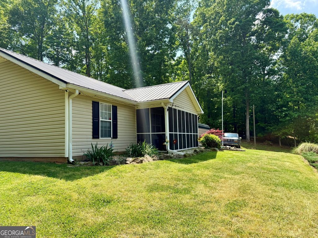 Photo of 35 Edgewater Drive, Griffin, GA 30223 (MLS # 10774815)