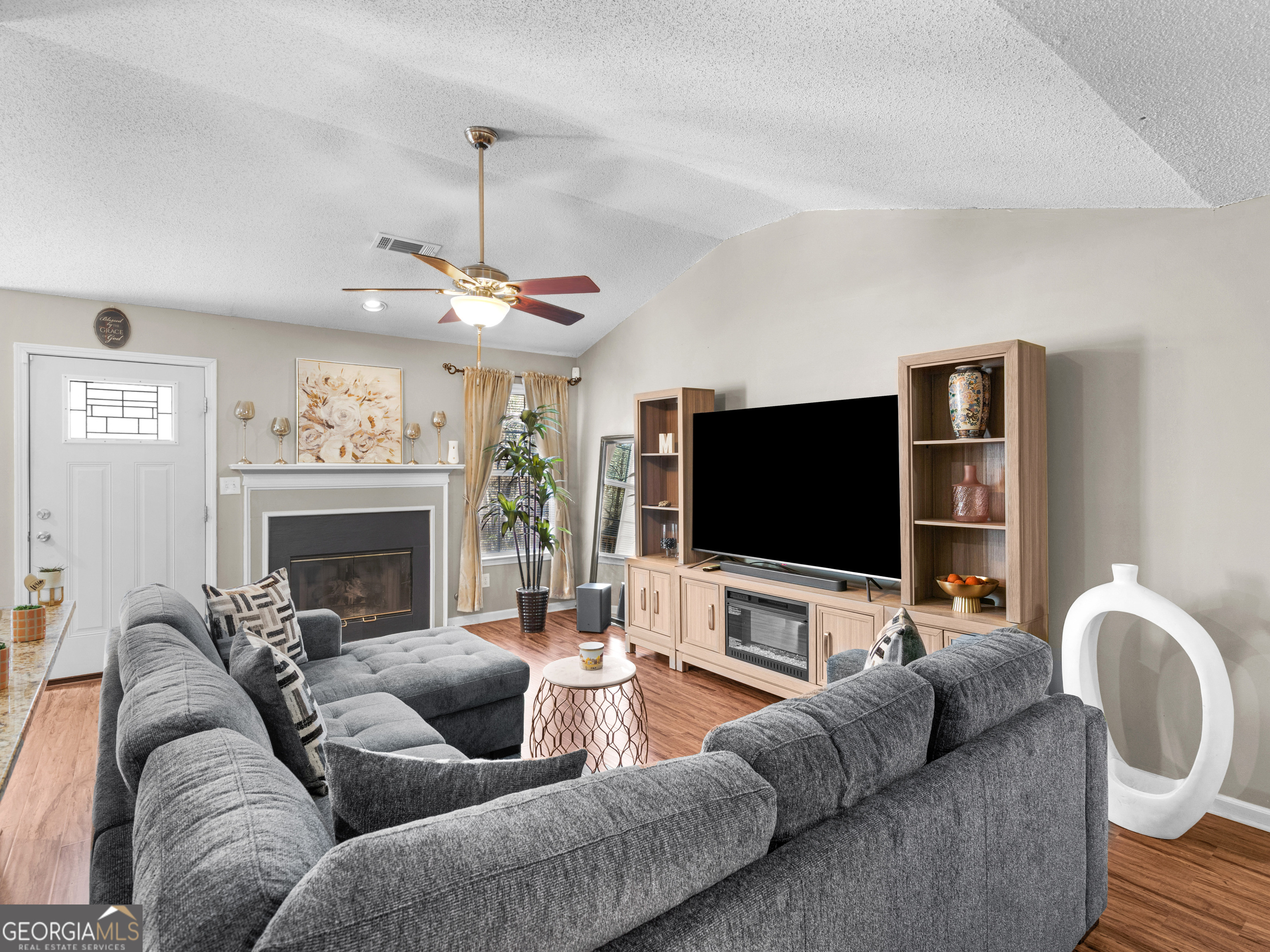 160 Country Mill LN