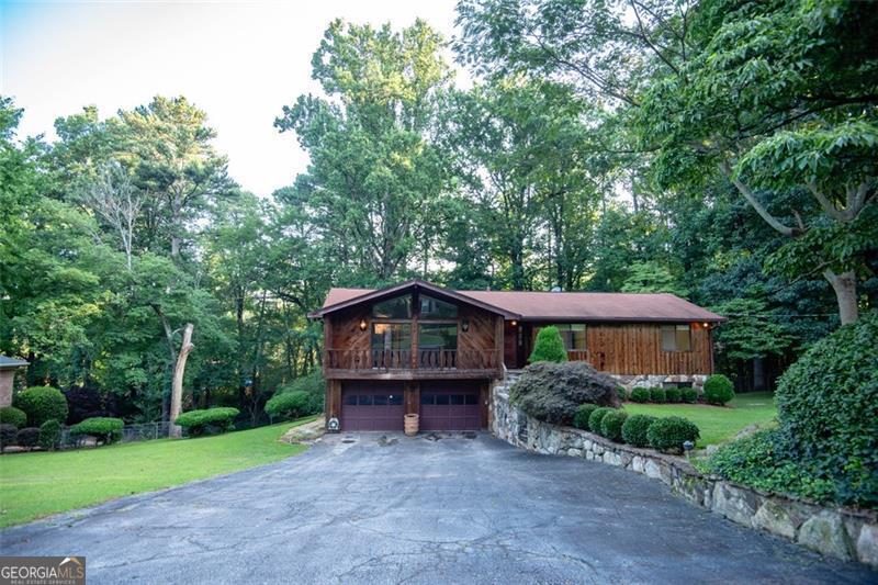 3570 Castlehill CT
