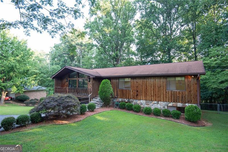 3570 Castlehill CT
