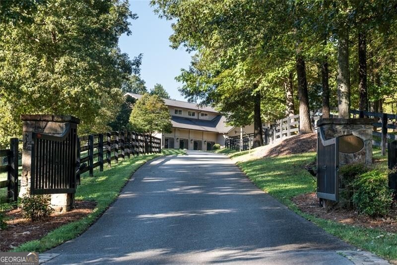 Equestrian - Residential