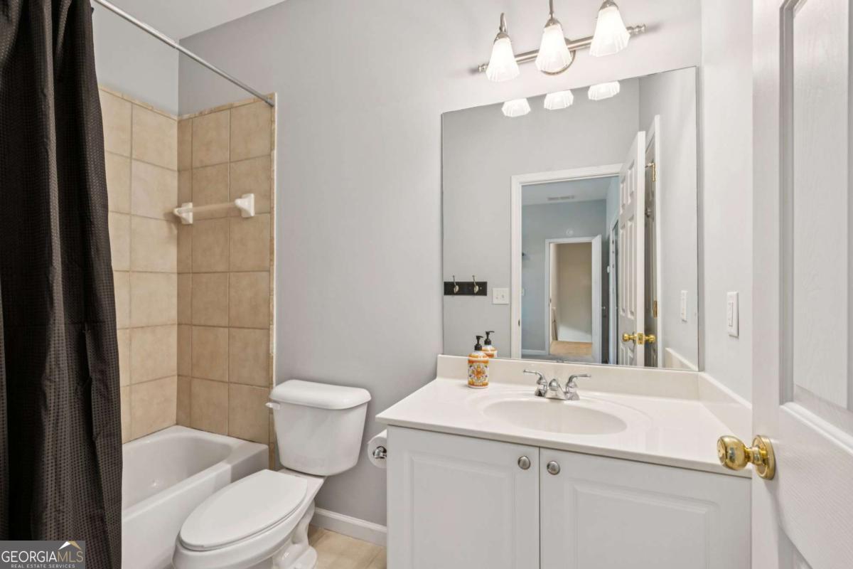 Birmingham Manor - Residential