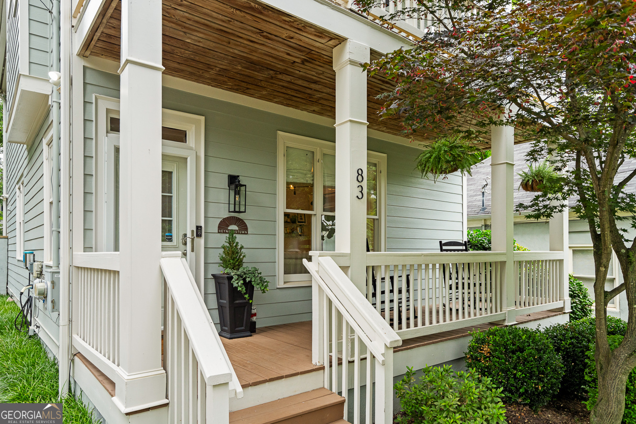 83 Esten ST SE