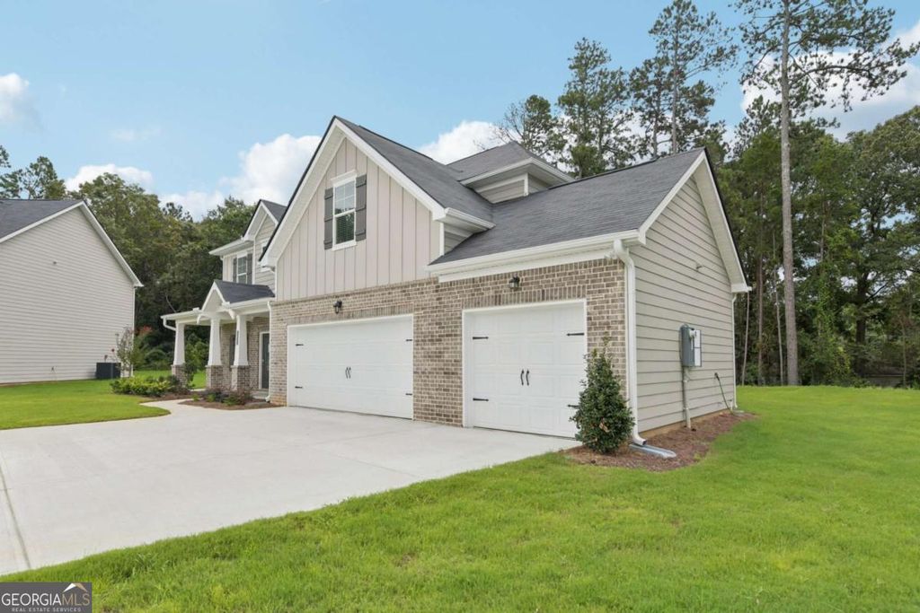 Photo of 1361 Stephens View Drive, Loganville, GA 30052 (MLS # 10686527)