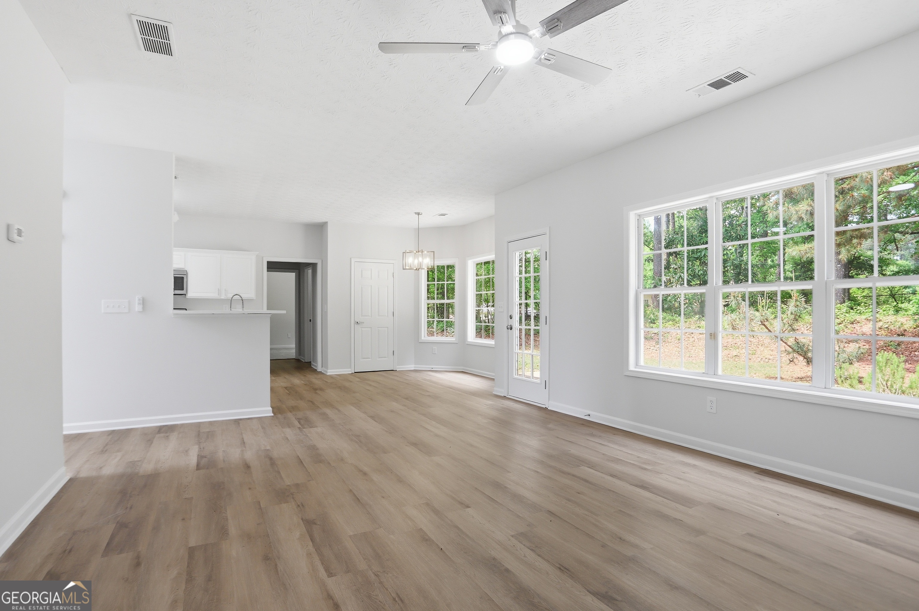 2425 Santa Barbra CT SE