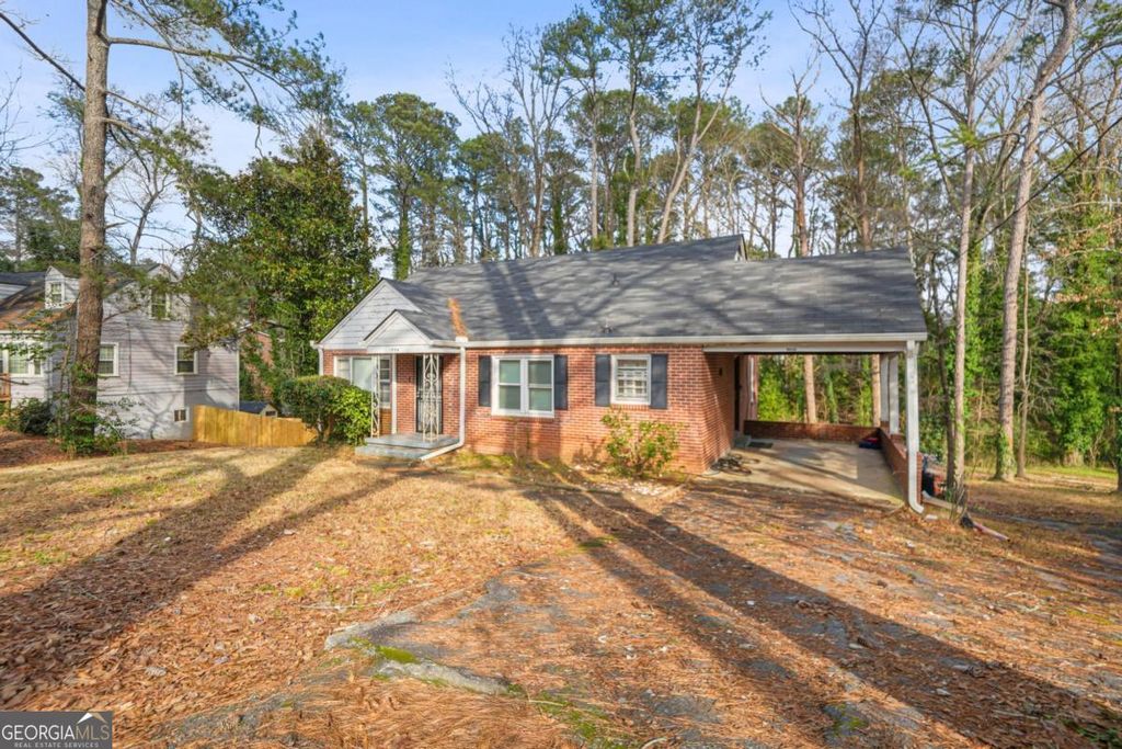 Photo of 1994 Dodson Drive SW, Atlanta, GA 30311 (MLS # 10673208)