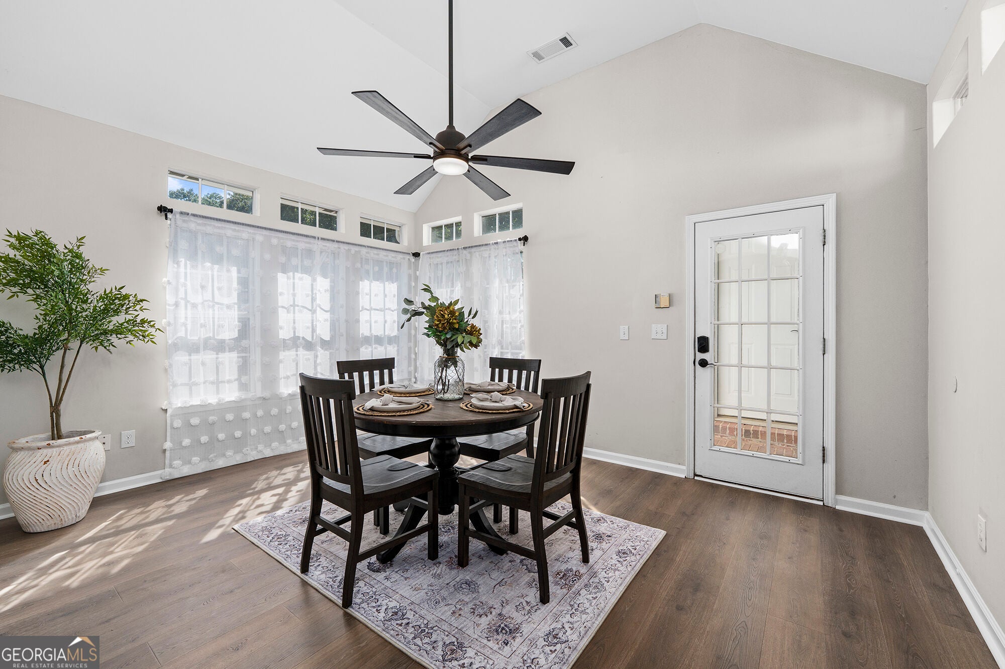 312 Pinehurst WAY