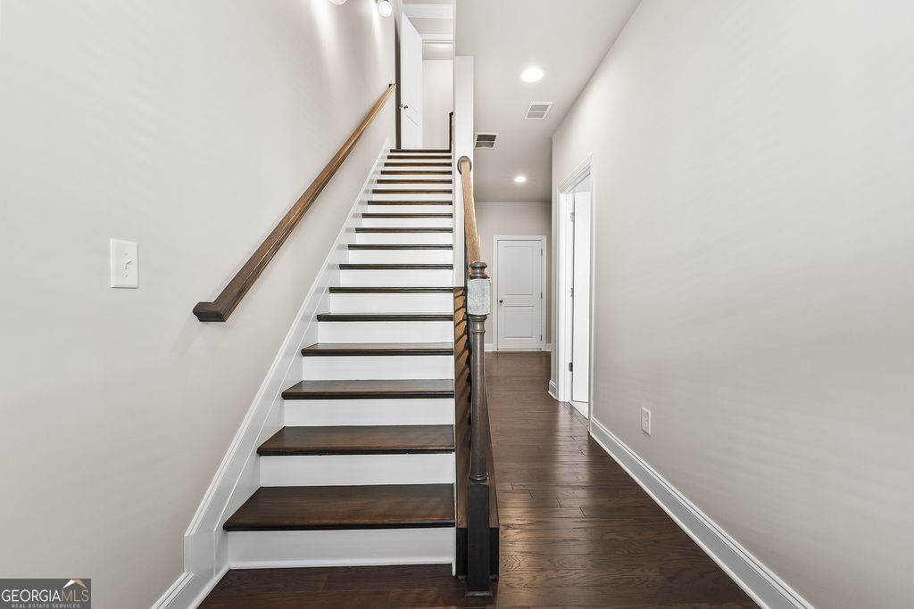 Photo of 2423 Figaro Drive, Atlanta, GA 30339 (MLS # 10756056)