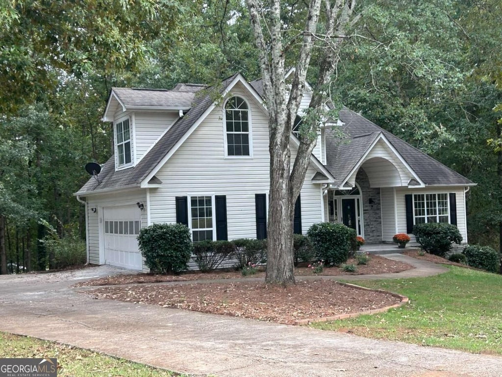 Photo of 496 Walnut Creek Drive, Stockbridge, GA 30281 (MLS # 10870747)