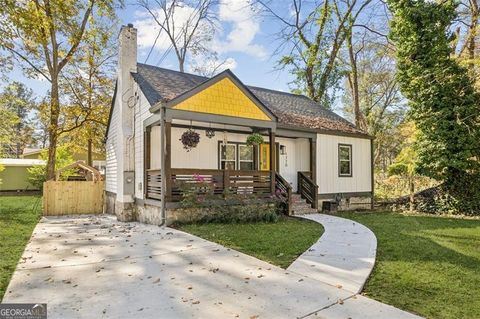 Photo of 1770 OLYMPIAN Way, Atlanta, GA 30310 (MLS # 10656308)