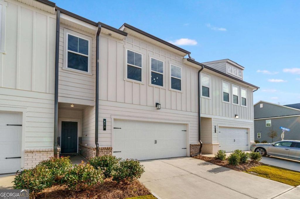 Photo of 420 Point Place Drive, Loganville, GA 30052 (MLS # 10666743)