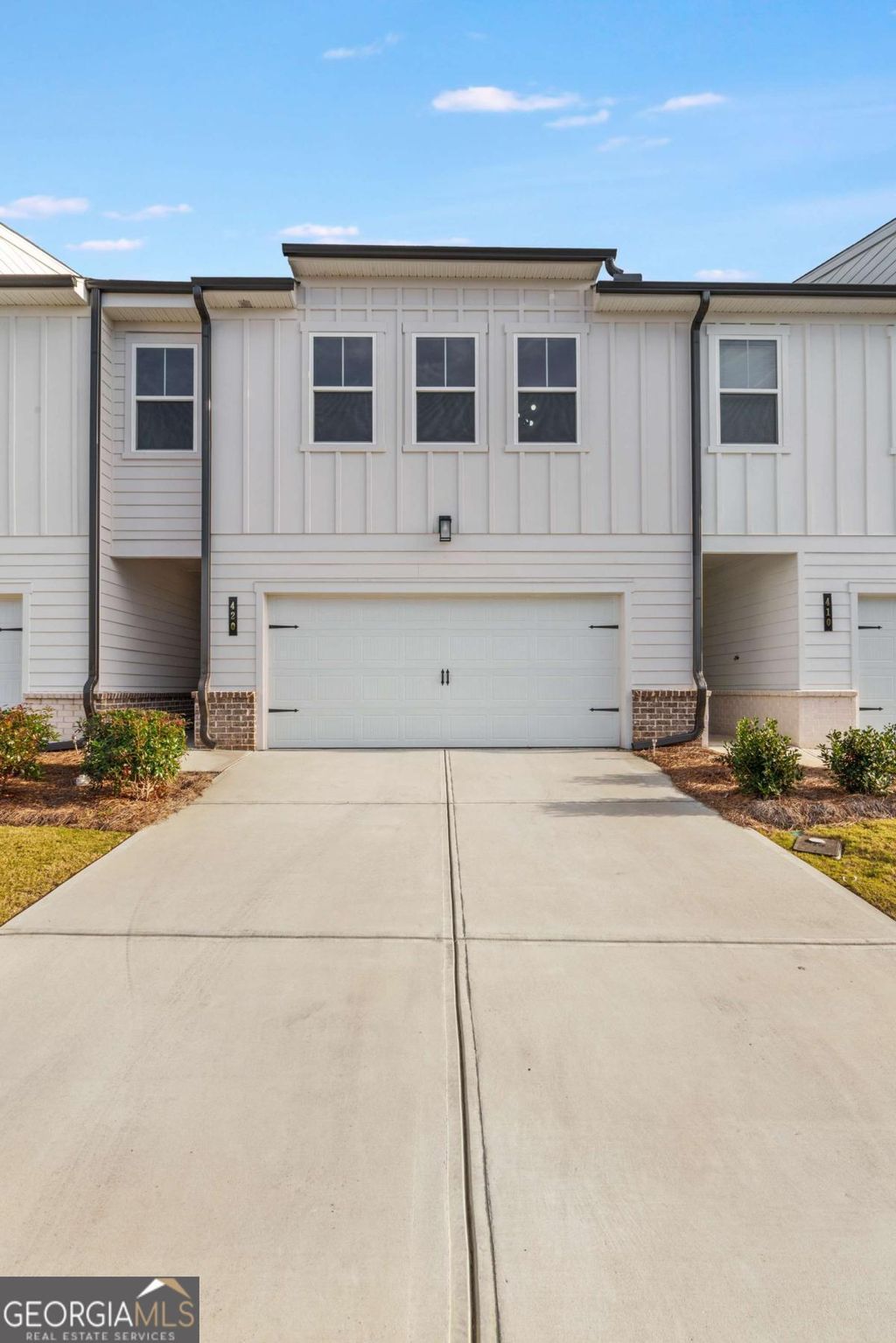 Photo of 420 Point Place Drive, Loganville, GA 30052 (MLS # 10666743)