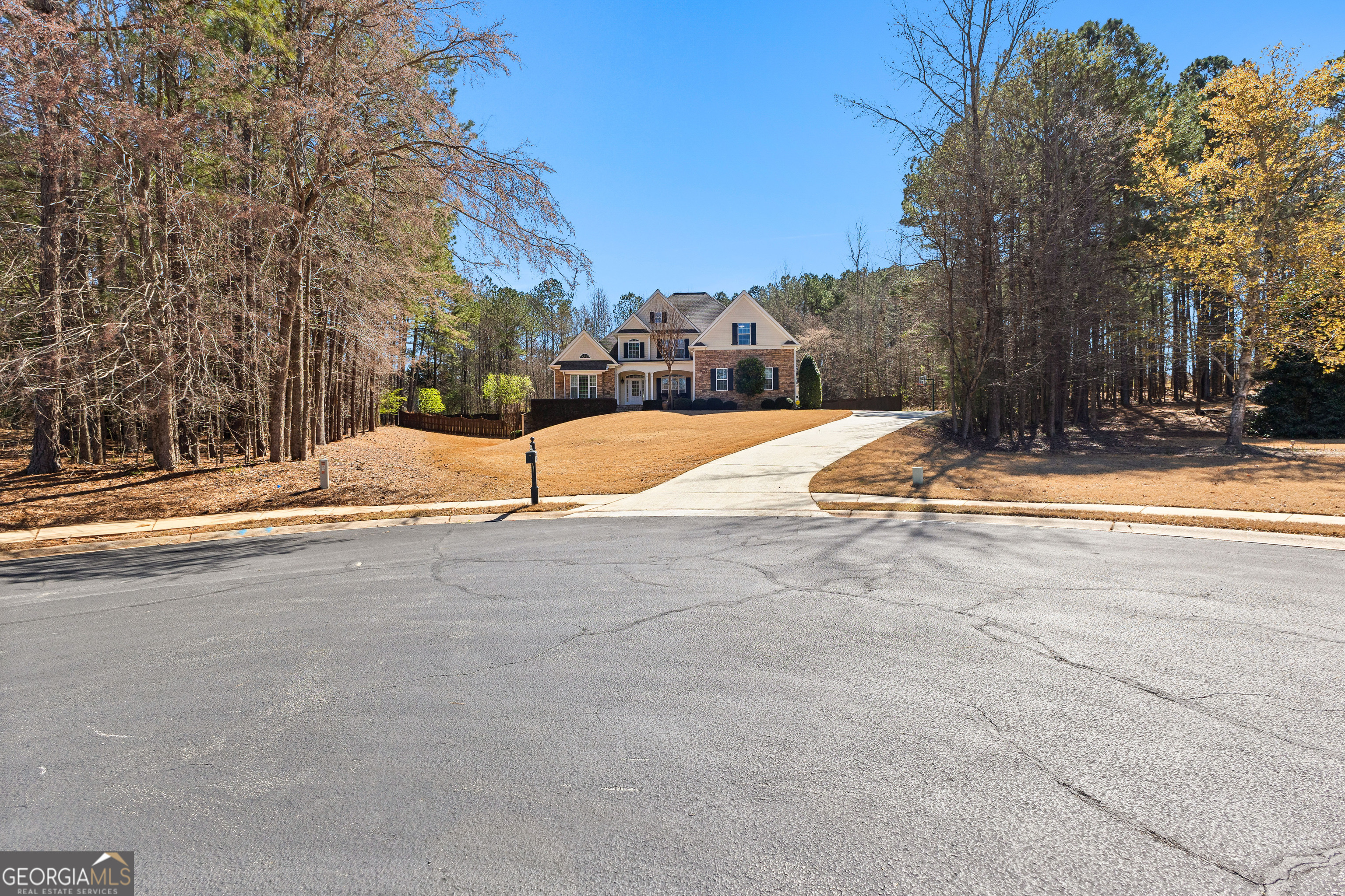 Fayetteville, Georgia 30215, United States, 6 Bedrooms Bedrooms, ,5 BathroomsBathrooms,Residential,Active,96201