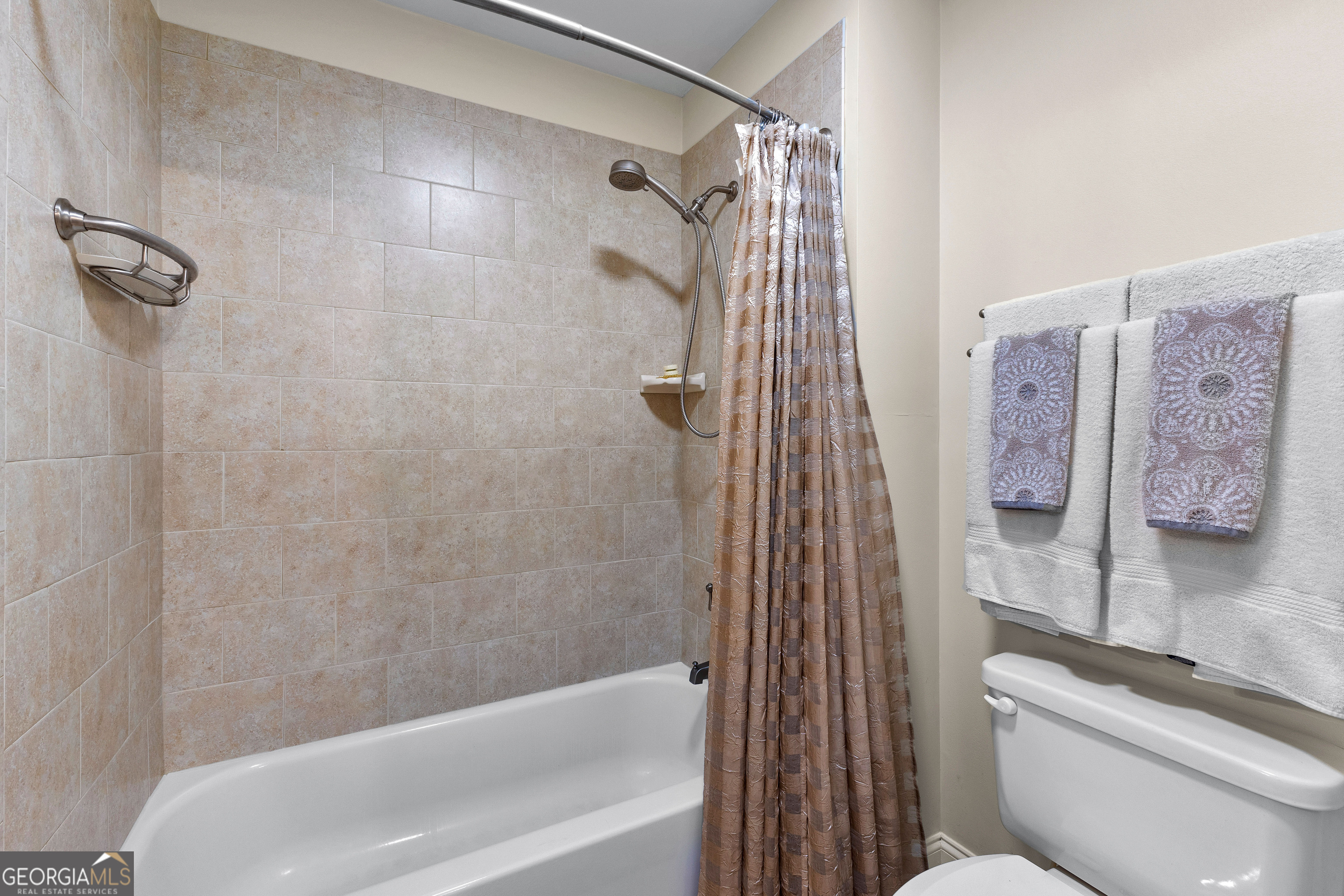 Fayetteville, Georgia 30215, United States, 6 Bedrooms Bedrooms, ,5 BathroomsBathrooms,Residential,Active,96201